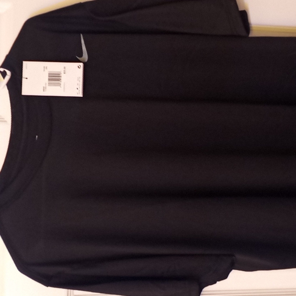 New Nike T Shirt